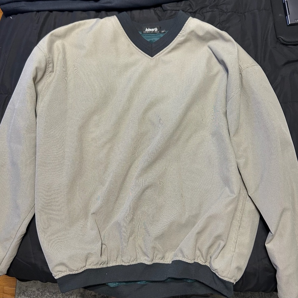 Ashworth Gray V-Neck Sweater Lightweight Knit